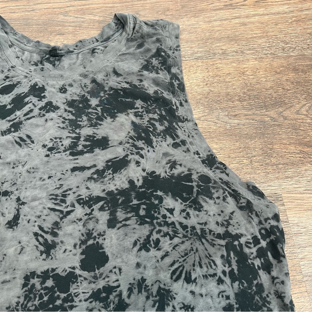 Lululemon Women’s Tie Dye Tank Top Gray Black Size XL Activewear Workout Sporty - Picture 2 of 8